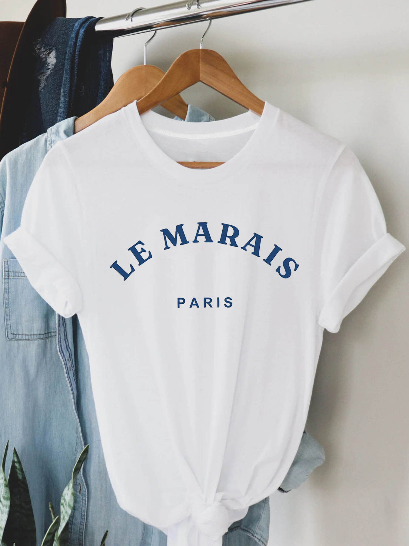 Street Fashion In Paris - Women's Casual 